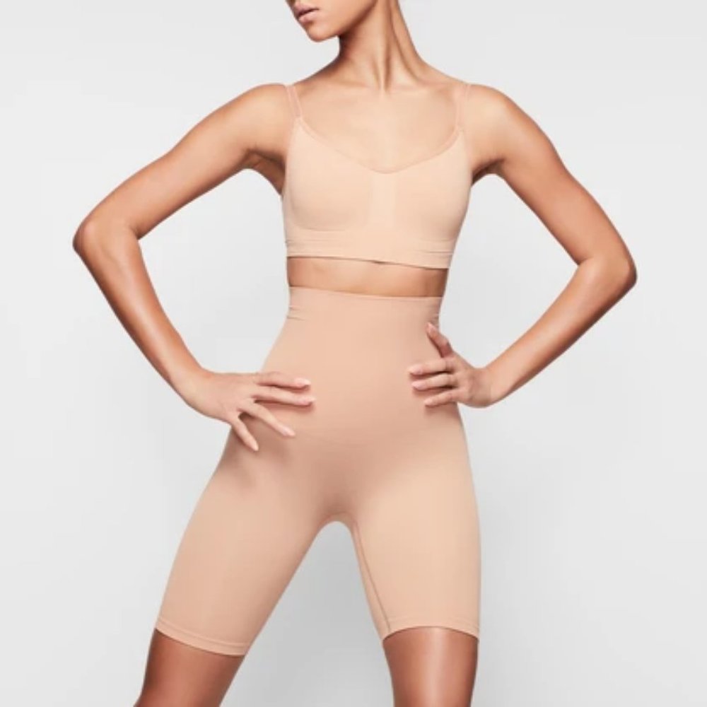 BNIB Core Control Short, Mid Thigh (Small)